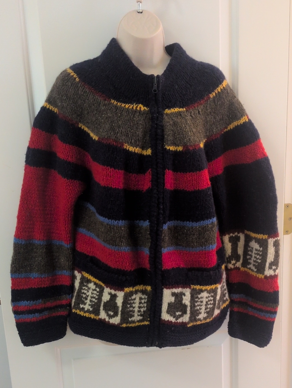 Artesanias Ishka Hand Made Wool Sweater